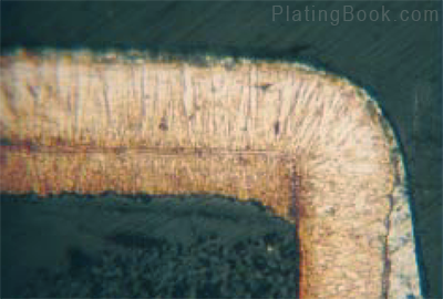 漂锡试验孔拐角镀铜层未发生裂缝切片图 漂锡试验孔拐角镀铜层未发生裂缝切片图